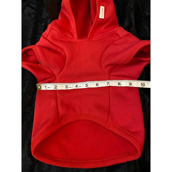 Dog Hoodie Sweater Red Rae Dunn Santa’s Helper Leash Slot Hood NWOT Size M - Picture 4 of 12